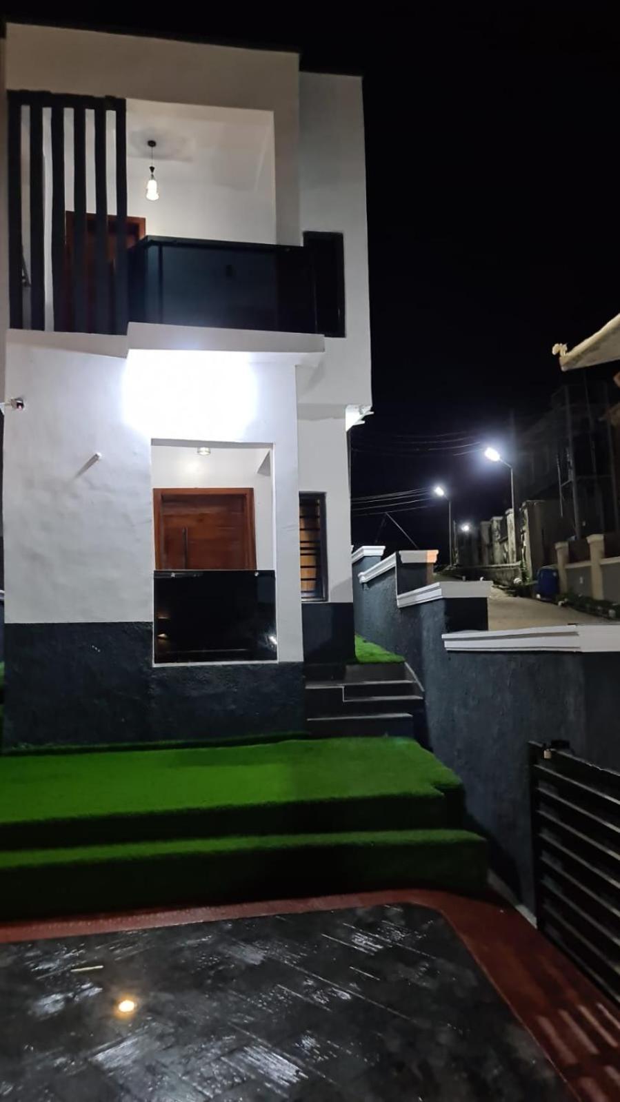 A And T Apartment Ikorodu Exterior foto